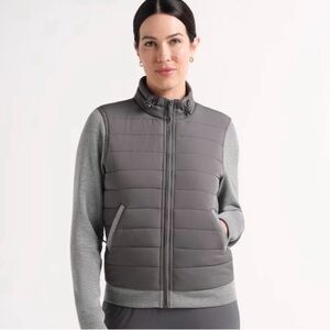 TravisMathew Espresso Martini Full Zip Jacket Gray Women’s Large layering puffer